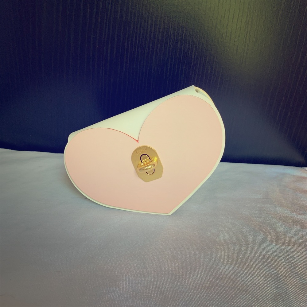 Niels Peeraer Heart Beauty Case